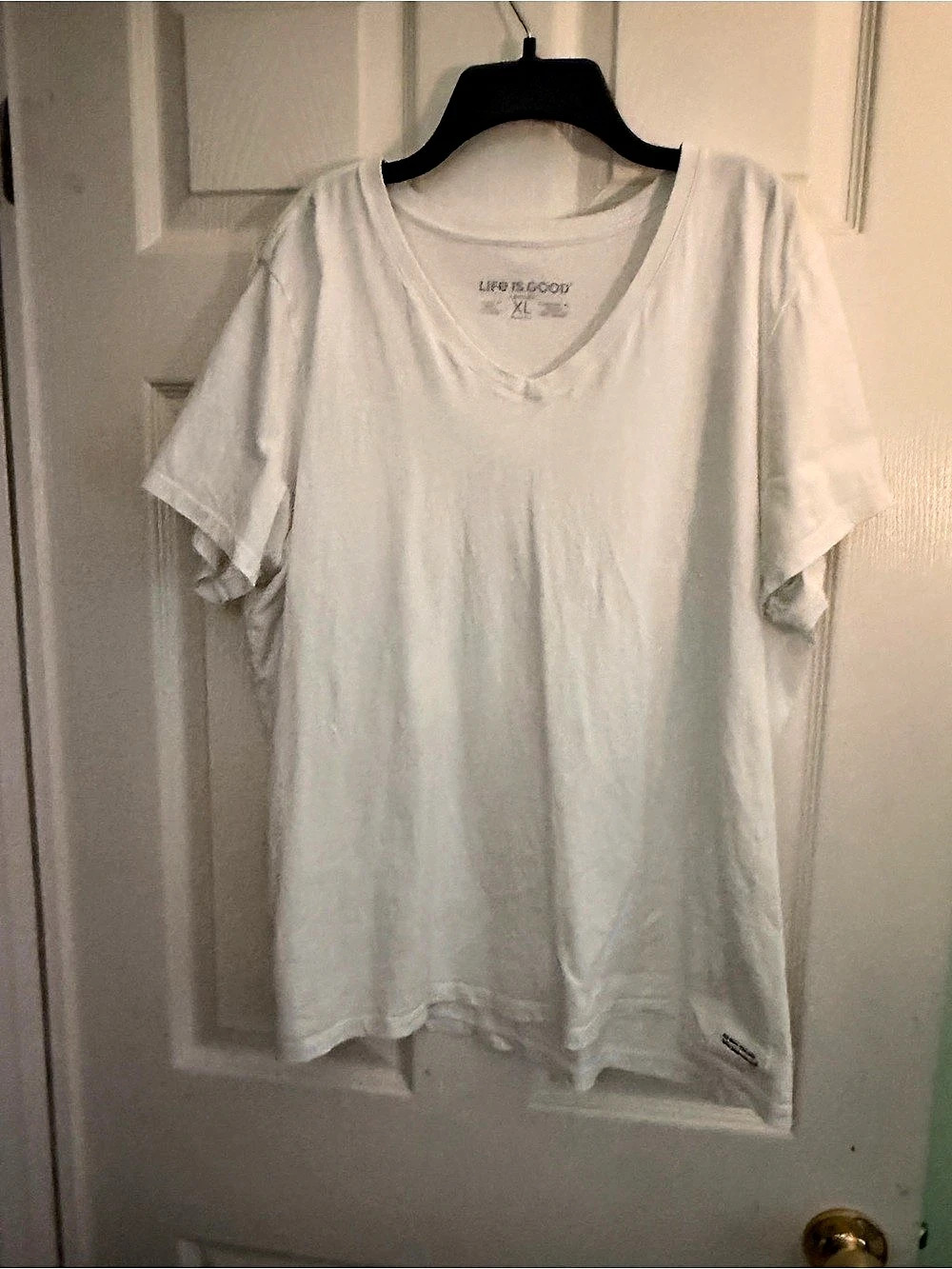 Life Is Good Crusher V-Neck Tee White XL